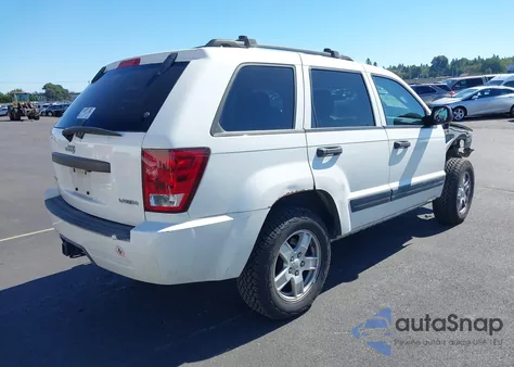 2005 Jeep Grand Cherokee Laredo z USA, uszkodzony, nr VIN 1J8HR48N25C716350